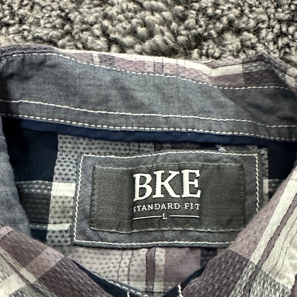 BKE Men's Casual Plaid Shirt - Gray, and White. - Picture 5 of 7